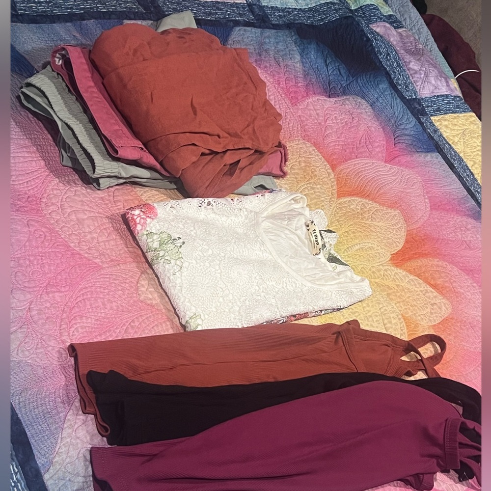 Women’s summer clothing bundle size small